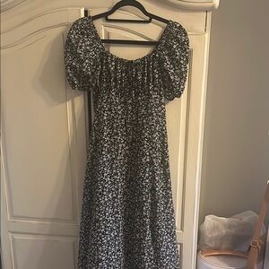 Black and White Floral Puff Sleeve Maxi Dress